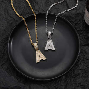 Colgante de Letras en Oro Blanco/Dorado, Joyería Iced Out, Novedades, Collar con Colgante de Letra Inicial A-Z de Latón con Circonitas Baguette Estilo Hip Hop - Product Image 2