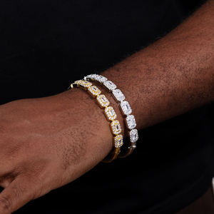 Pulsera de Cadena de Lujo para Hombre, Chapada en Oro de 18K, con Diamantes de Corte Esmeralda, Engaste en Canal, Estilo Geométrico para Uso Diario - Product Image 1