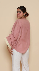 Chemisier en lin rose pour femme, chemise boutonnée à col rond avec poches contrastées et manches bouffantes, coupe ample à manches longues - Product Image 6
