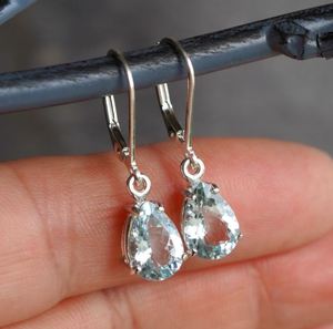 Boucles d'oreilles pendantes en argent sterling 925 avec pierre d'aquamarine en forme de poire, délicates et élégantes, bijoux en pierre précieuse bleue, cadeau pour elle - Product Image 1