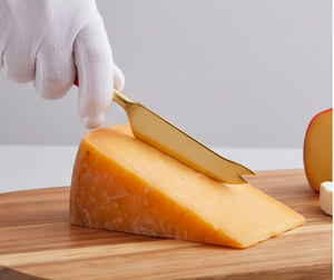 Juego de 3 cuchillos para queso con hoja de acero inoxidable dorado y mango de resina con efecto mármol, herramientas para untar mantequilla para uso en la cocina. - Product Image 4