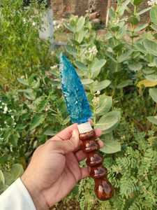 Cuchillo de punta de flecha de vidrio azul acuático hecho a mano con mango de madera, estilo obsidiana de piedra de fuego personalizado, decoración artística coleccionable - Product Image 4