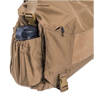 Sac bandoulière classique imperméable multi-usages avec sangle arquée, sac de voyage unisexe souple fabriqué au Vietnam - Product Image 6