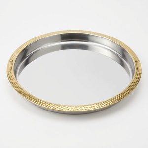 Plateau de service artisanal en acier inoxydable 304, 38 cm, design minimaliste, anneau en laiton doré effet miroir, bordure en laiton martelé bicolore, pour la décoration intérieure et l'utilisation hôtelière - Product Image 1