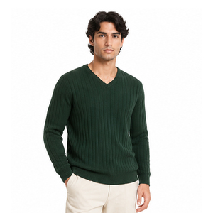 Pull en tricot côtelé vert foncé à col en V pour homme, manches longues, couleur unie, vêtement d'hiver, tricoté au Pakistan - Product Image 3
