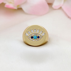 Anillo de cúpula de plata de ley 925 chapado en oro amarillo con turquesa y circonita cúbica de corte baguette, diseño de ojo turco, Memoria Jewels, al por mayor - Product Image 1