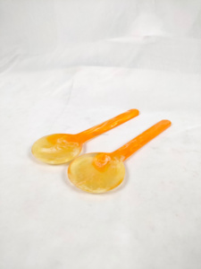 ชุดช้อนเรซิ่นทำมือ เป็นมิตรกับสิ่งแวดล้อม สำหรับเสิร์ฟสลัด จากอินเดีย ขายส่งจำนวนมาก หลายสี อุปกรณ์ทำคราฟต์ - Product Image 4