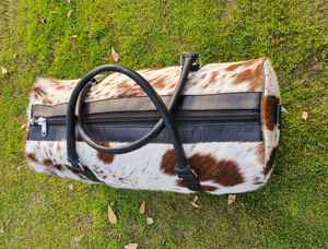 Bolsa de Viaje de Cuero Genuino con Pelo de Vaca, Estilo Vintage, con Cierre de Cremallera, para Fin de Semana o Viajes Cortos LHODB-0130 - Product Image 2