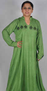 Beautiful Islamic <b>Long</b> Abaya With Paisley Embroidery Made in Bamboo Fabric <b>for</b> Muslim Women - Product Image 2