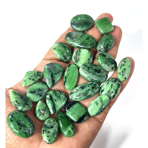 Zoisite verte naturelle, pierres précieuses en vrac, cabochons de formes et tailles variées, environ 20 à 30 mm - Product Image 1
