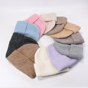 หมวกบีนนี่ไหมพรมแบบเรียบสำหรับทุกเพศ เหมาะสำหรับฤดูหนาว ตกแต่งด้วยหมุด ปักลายได้ตามต้องการ นุ่ม อุ่น ใส่สบาย เหมาะสำหรับกีฬากลางแจ้ง ใช้ได้ทุกวัน - Product Image 1