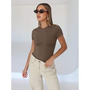 Monos de moda 2024 para mujer, camisas básicas de Reina, camisetas sin mangas de manga corta ajustadas, trajes de entrenamiento Y2K para moda de verano - Product Image 1