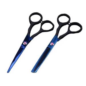Ciseaux à cheveux bleus avec lames en acier inoxydable tranchantes, manche moyen, conception pour droitiers, pour usage professionnel - Product Image 6