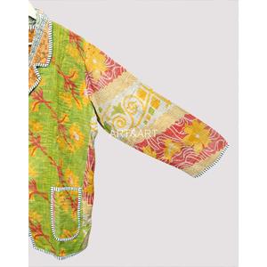 Chaqueta de Algodón Acolchada Ecológica con Bordado Kantha Vintage para Mujer, Cuello en V Floral, Ribete en Contraste, Bolsillos, Estilo Blazer - Product Image 2