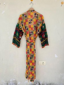 ชุดกิโมโนลายการ์ตูนพิมพ์ลายด้วยมือ ดีไซน์ไม่ซ้ำใคร ชุดนอนผ้าฝ้าย 100% คอวี เอวยางยืด ใส่สบาย ระบายอากาศได้ดี เหมาะสำหรับฤดูร้อน - Product Image 3