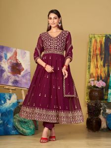 Costume Anarkali rose foncé pour femme, très demandé, manches 3/4, en crêpe de Georgette, semi-couture, pour Diwali, fête, séchage rapide - Product Image 2