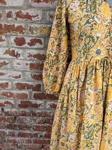 ชุดเดรสผ้าฝ้ายอินเดียพิมพ์ลายด้วยมือ สไตล์ลำลอง ยาวแบบแม็กซี่ ปักลายดอกไม้ คอวี แขนยาว พิมพ์ลายดอกไม้ - Product Image 5