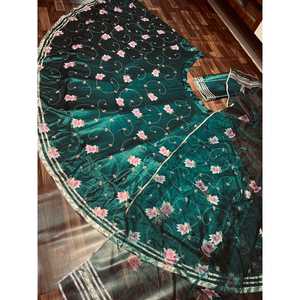 Lehenga Choli de Diseñador Talla 2XL con Hermoso Estampado Digital - Product Image 2