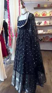 นำเสนอชุดอนารกาลีดีไซน์ใหม่ในสไตล์หรูหราพร้อมงานปักมือและงานปักลายสวยงาม จำหน่ายในราคาขายส่ง - Product Image 3