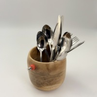 Nieuwe aanwinst: houten bestekhouder met kralenhandvat, luxe design voor thuis, keuken, hotel en restaurant, tegen een lage prijs in India.