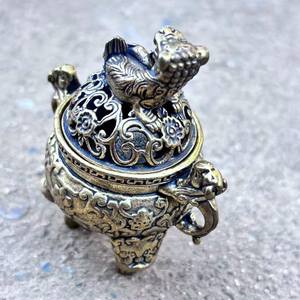 Stylish Indian Metal Bakhoor Burner Incense <b>Holder</b> for Arabic Oud Fragrance Religious Use - Product Image 3