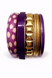 Ornement de poignet en métal composite ébène de designer, mettant en valeur l'excellence des bijoux artisanaux uniques et haut de gamme - Product Image 4