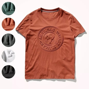Camiseta de Manga Corta para Hombre, Estilo Americano Vintage con Logotipo en Relieve, Cuello Redondo, Tejido de Punto, Color Negro - Product Image 3