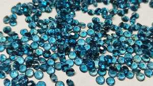 Lot de pierres précieuses naturelles de topaze bleue de Londres de qualité AAA, 4 mm, rondes, facettées, taillées en briliant, calibrées, pour bijoux - Product Image 5