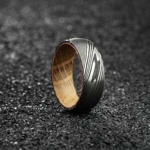 Anillo de Boda de Acero de Damasco Hecho a Mano con Patrón de Grano de Madera, Moderno, Personalizado, Proveedor Mayorista OEM - Product Image 2