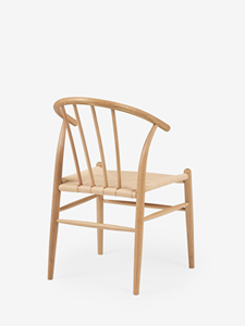 Fauteuil scandinave en bois massif avec dossier à tiges et assise en rotin - Product Image 3