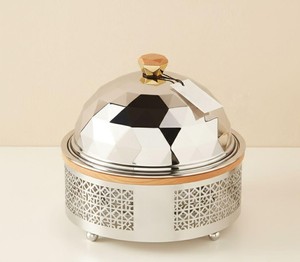 Olla redonda de metal M Sons con tapa metálica, calentador de alimentos aislado, vajilla moderna para servir comida. - Product Image 2