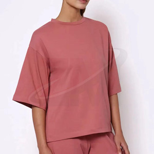 Camiseta de cuello redondo oversize para mujer, estilo streetwear, de marca personalizada, color liso, hombros caídos, manga media, tejido de punto, ajuste holgado, para todas las estaciones. - Product Image 1