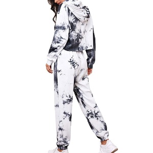 Professionnel de haute qualité personnalisé vêtements de sport pour femmes hiver à capuche haut court Jogging survêtement décontracté cravate teinture motif tricot - Product Image 2