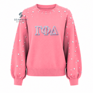 Sweat-shirt en molleton de coton pour femme Gamma Phi Delta, orné de perles, col rond, lettres grecques brodées, pull décontracté - Product Image 1