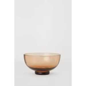 Bol de service en résine pour la salle à manger intérieure et extérieure, fabriqué avec des matériaux durables et des motifs esthétiques pour une décoration tendance. - Product Image 1