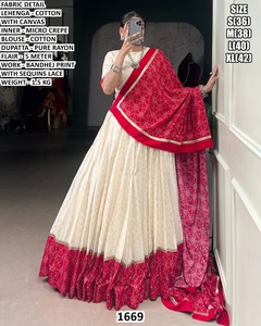 Lehenga traditionnel en coton vert Bandhani Virasat, longueur au sol, pour mariage féminin, avec protection solaire et séchage rapide - Product Image 1