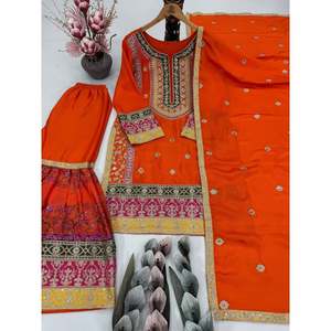 Tenue de soirée de créateur avec un beau bas Dupatta pour vêtements indiens et pakistanais - Product Image 1