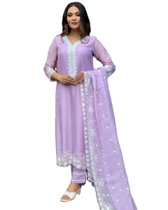 Dernier créateur de style pakistanais Georgette Kurtis Palazzo Dupatta Set Broderie Work Made Rayon Net Disponible à bas prix - Product Image 1