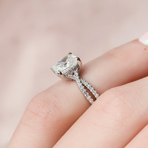 Bague de mariage en diamant taille coussin, or massif 18 carats plaqué rhodium, sertissage à griffes, bijoux fins classiques pour femme - Product Image 2