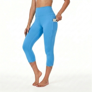 Leggings de sport taille haute personnalisés pour femmes avec poches latérales – Tenue de sport respirante pour l'entraînement et la gym - Product Image 4