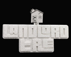 Colgante de lujo con diamantes helados y chapado en oro de aleación, estilo Street Overlord - Product Image 4