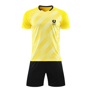 Uniforme de Fútbol Deportivo de Alto Rendimiento, Tela Ligera, Diseño Cómodo, Perfecto para Jugar al Aire Libre y Práctica Diaria - Product Image 1