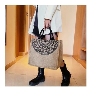 Bolsa de Yute Hecha a Mano con Dos Asas para Uso Diario al Aire Libre, Materiales de Alta Calidad, Cómoda y Confiable - Compre Directamente del Proveedor - Product Image 5