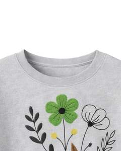 เสื้อยืดครอปปักลายดอกไม้สีเทาสำหรับผู้หญิง แขนสั้น ผ้าฝ้าย สไตล์ลำลอง เหมาะสำหรับฤดูร้อน ทรงหลวม แฟชั่นสตรีทแวร์ ขายส่ง - Product Image 3