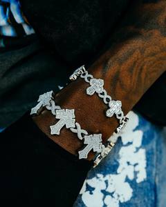 สร้อยข้อมือเงินแท้ 925 ประดับโมอิสซาไนต์รูปกากบาท ดีไซน์อินฟินิตี้ สไตล์ฮิปฮอป สำหรับผู้ชายและผู้หญิง ขายส่งเครื่องประดับ - Product Image 2