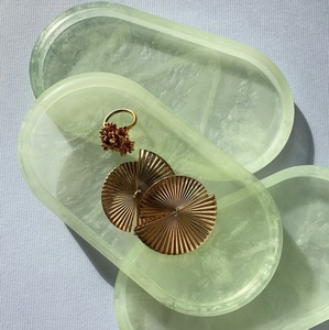 Bandeja ovalada de resina de gran venta con acabado brillante, organizador de joyas multiusos, bandeja decorativa moderna para tocador, la mejor opción. - Product Image 3