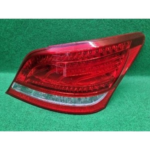 Feu arrière droit d'occasion Equus 924023N000 - Product Image 1