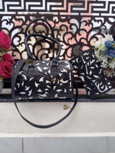 Ensemble de 2 sacs à main et pochettes en cuir sculpté à la main avec motifs floraux, style bohème, bandoulière, faits main, style western, élégants, pour femmes, usage quotidien - Product Image 1