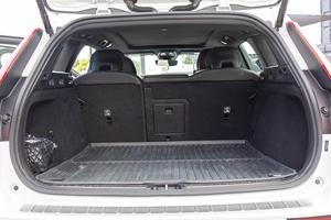 Oferta Correcta: Volvo V60 Recharge T8 Polestar Engineered Wagon 2023, Listo para Envío Mundial - Product Image 6