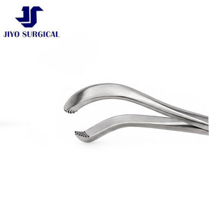 Pince à serviettes Lorna Edna en acier inoxydable, non perforante, 5 1/4 pouces, mâchoires courbées, poignée annulaire - Product Image 5